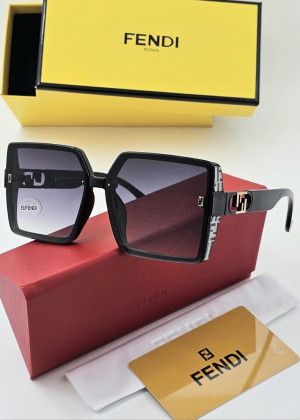 Набор женские солнцезащитные очки, коробка, чехол + салфетки 21232914
