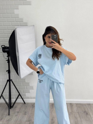 Спортивный костюм 22915261