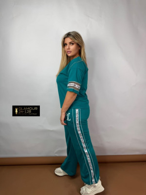 Спортивный костюм 22940570