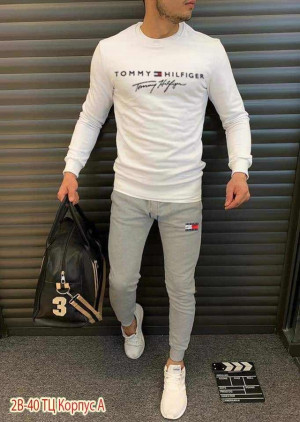 Спортивный костюм 22948502