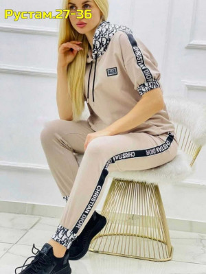 Спортивный костюм 22951838