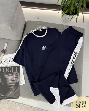 Спортивный костюм 22961924