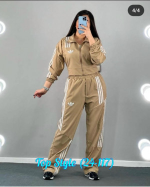 Спортивный костюм 23018887