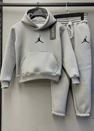 Спортивный костюм 23094565