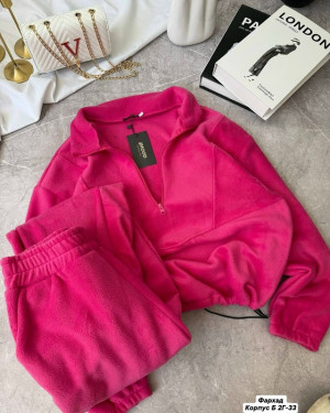 Спортивный костюм 23117987