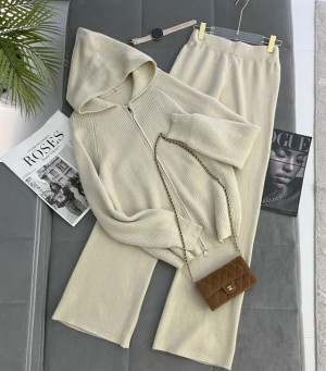 Спортивный костюм 23126573