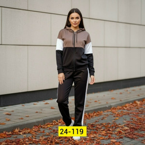 Спортивный костюм 23135782