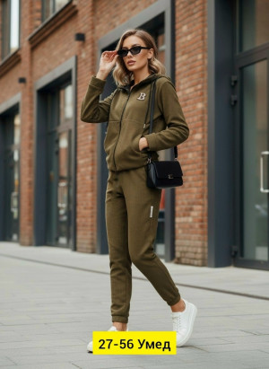 Спортивный костюм 23146631