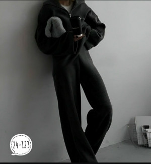 Спортивный костюм 23148477