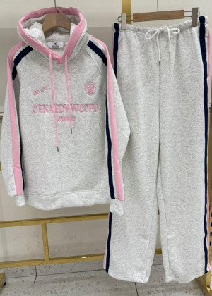 Спортивный костюм 23149371