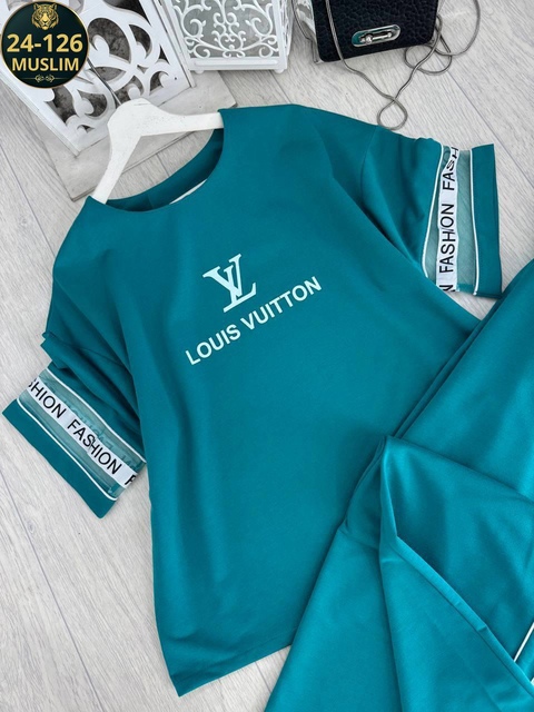 Спортивный костюм 22903919