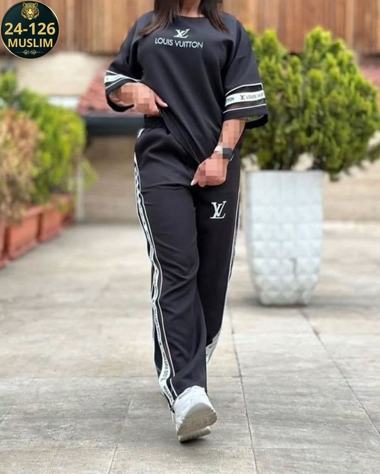 Спортивный костюм 22903919