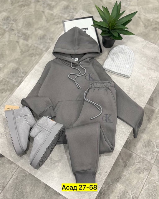 Спортивный костюм 22919352