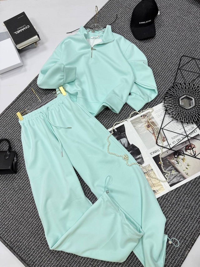 Спортивный костюм 22922162