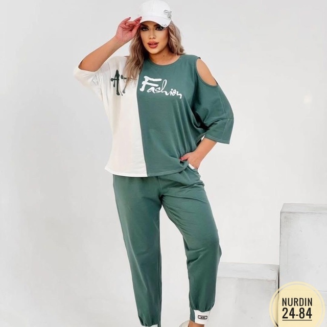 Спортивный костюм 22926878