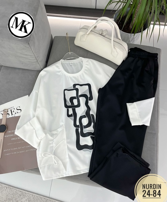 Спортивный костюм 22930486