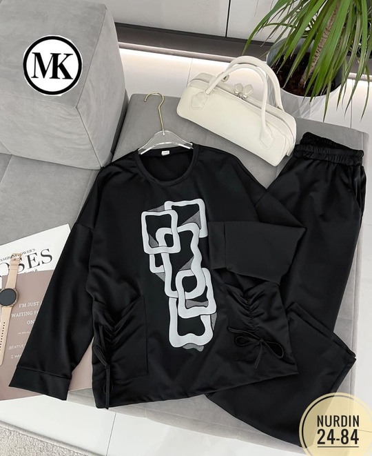 Спортивный костюм 22930486