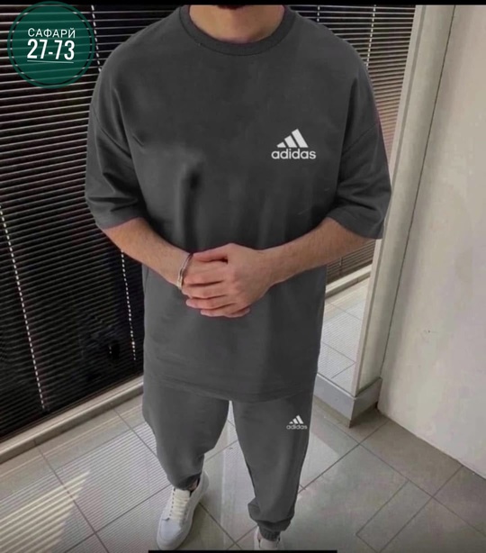 Спортивный костюм 22935640