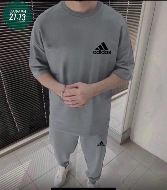 Спортивный костюм 22935640