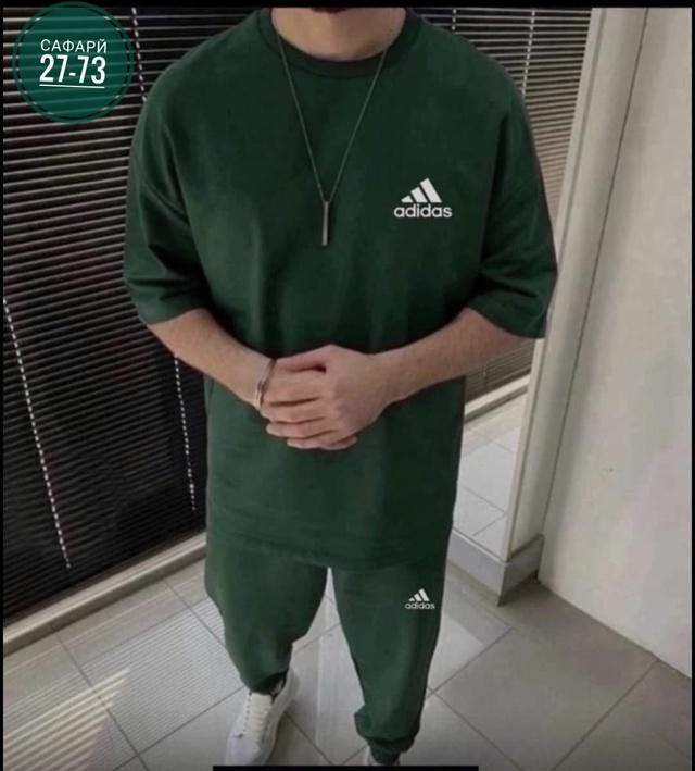 Спортивный костюм 22935640