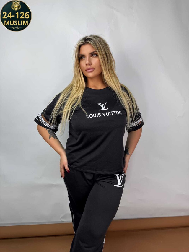 Спортивный костюм 22936530