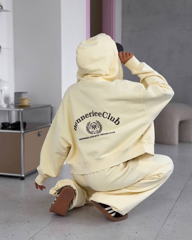 Спортивный костюм 22942684