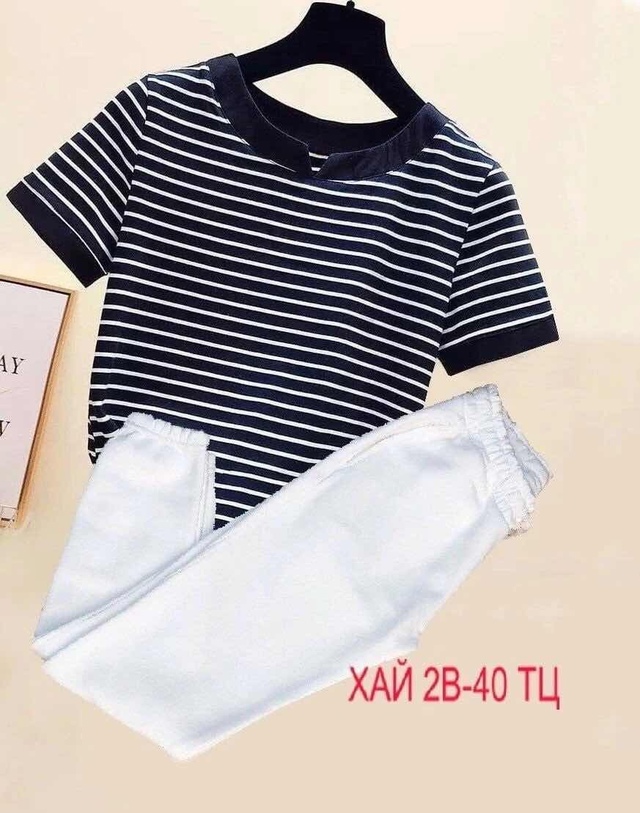 Спортивный костюм 22942520