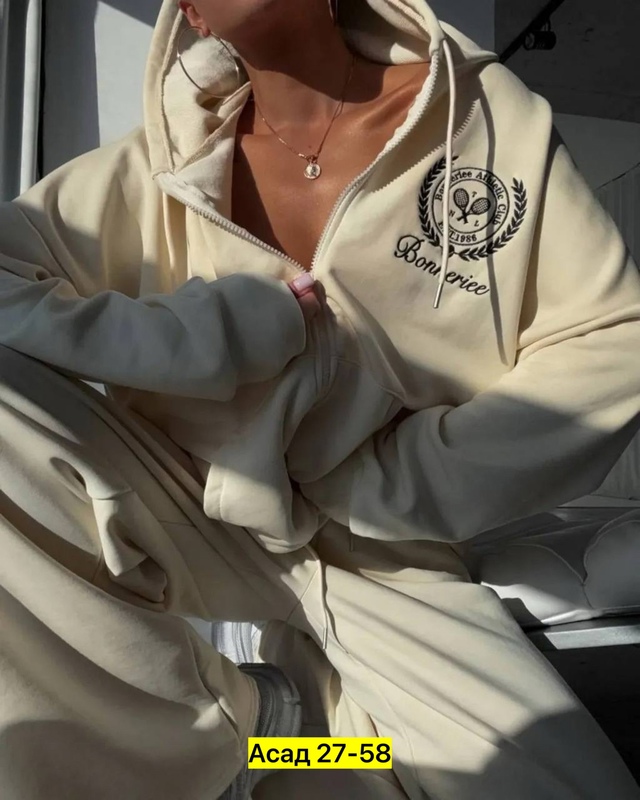 Спортивный костюм 22942341