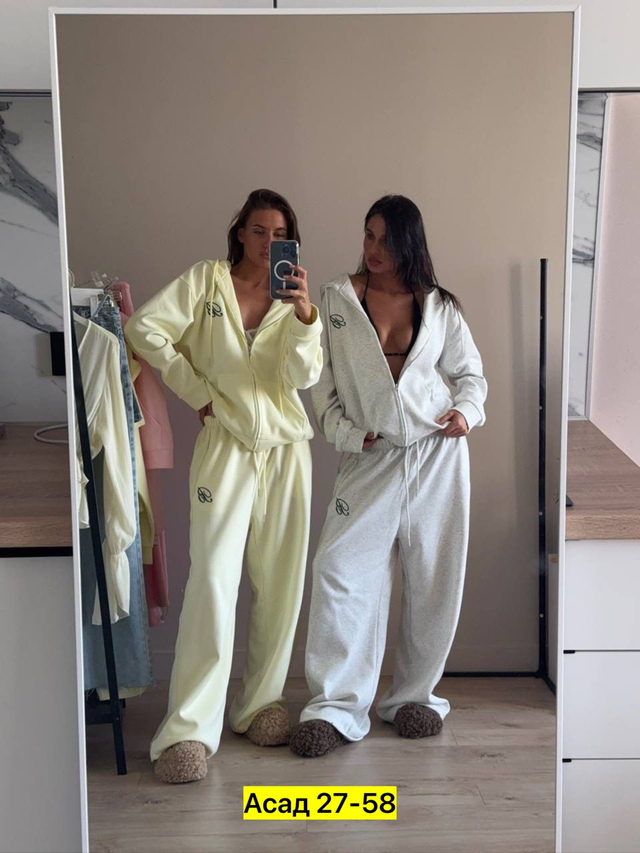 Спортивный костюм 22941825