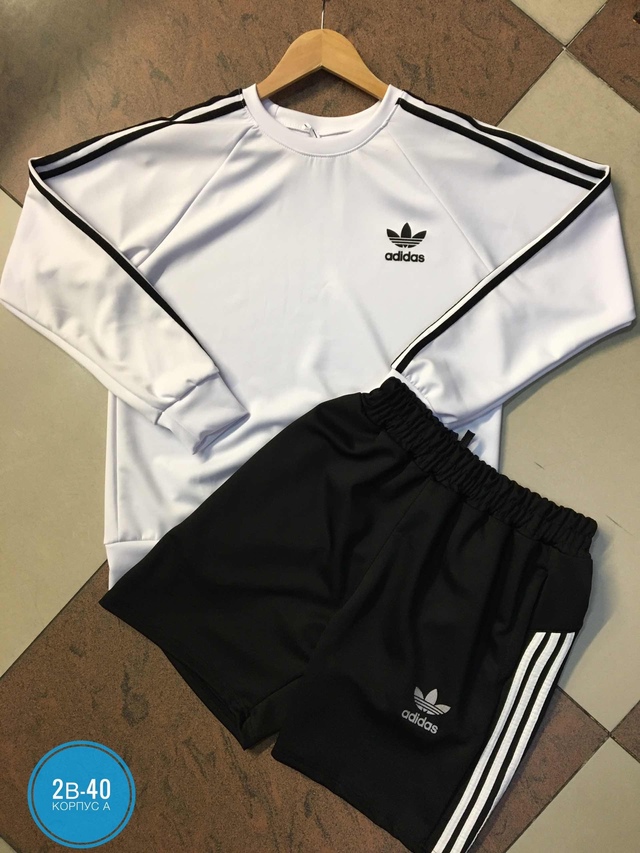 Спортивный костюм 22943410