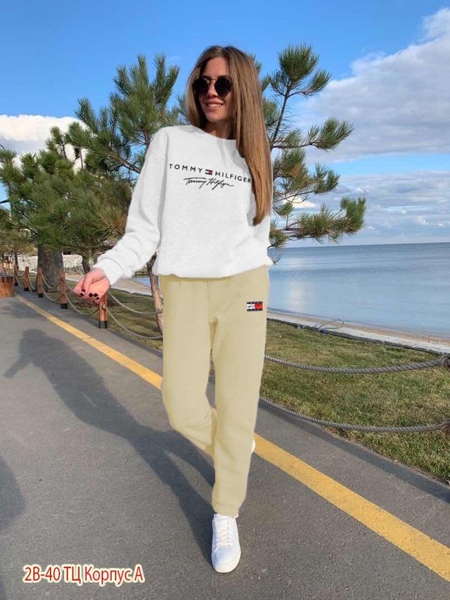 Спортивный костюм 22942848