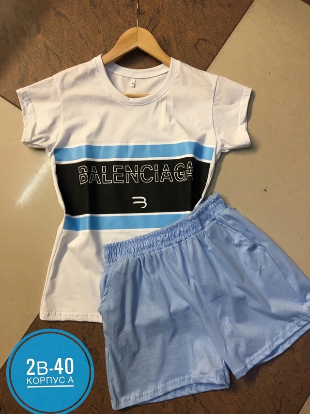 Спортивный костюм 22943928