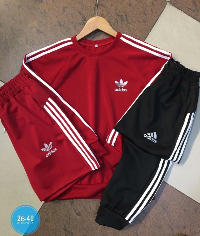 Спортивный костюм 22945177