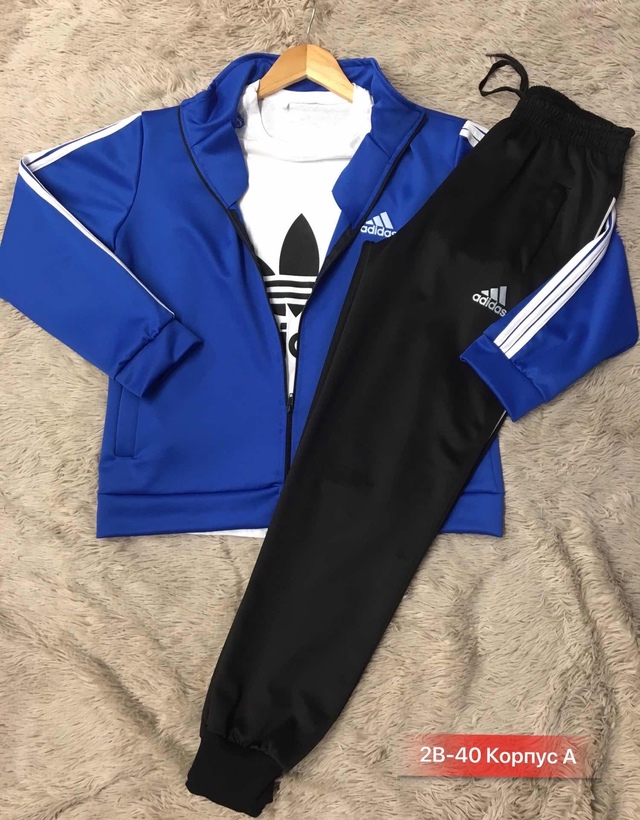 Спортивный костюм 22944119