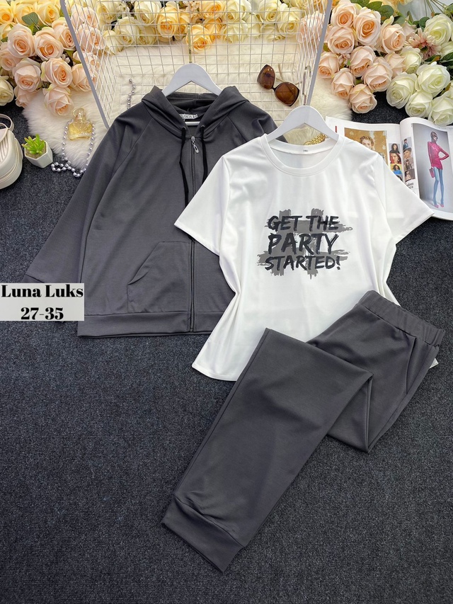 Спортивный костюм 22946096