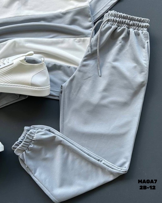 Спортивный костюм 22945064