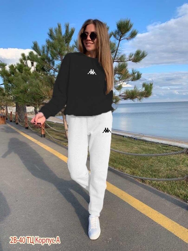 Спортивный костюм 22946167