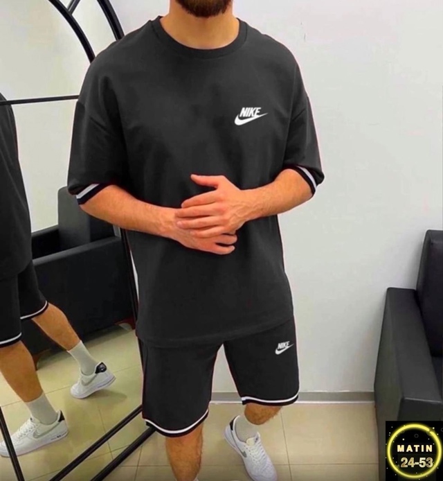 Спортивный костюм 22948271