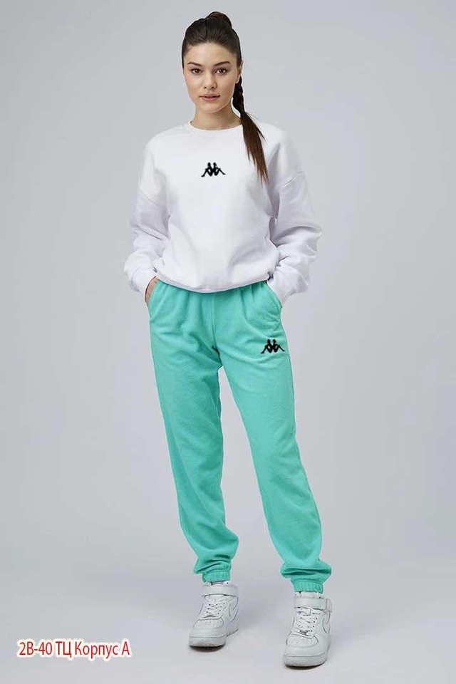 Спортивный костюм 22946167