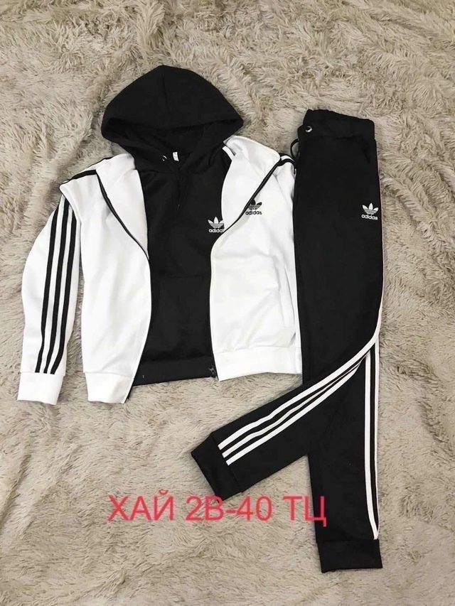 Спортивный костюм 22946165