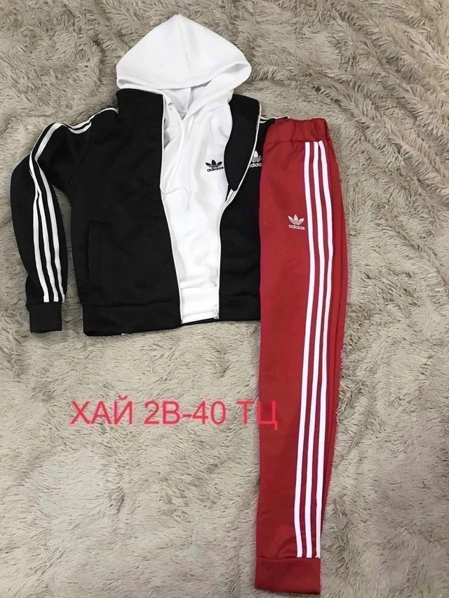 Спортивный костюм 22946165