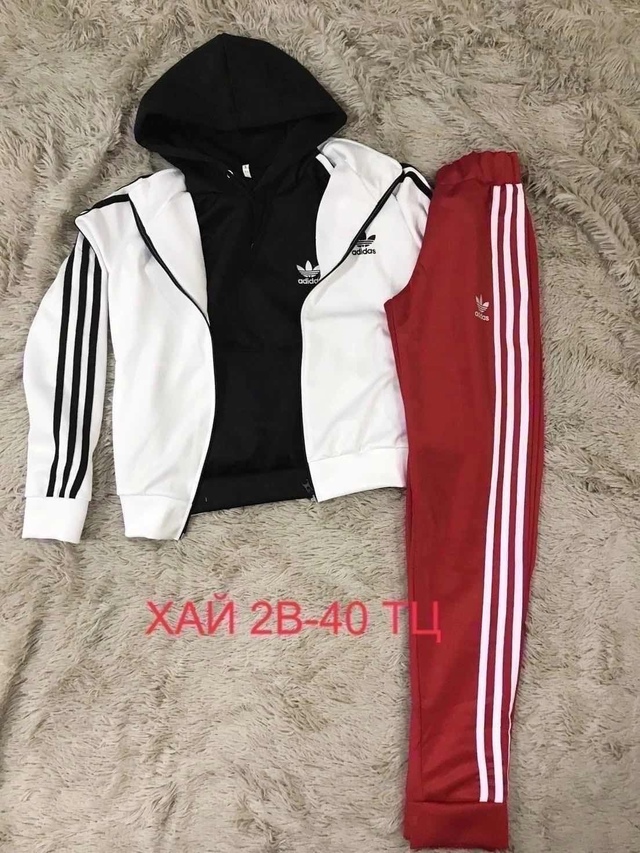 Спортивный костюм 22946165