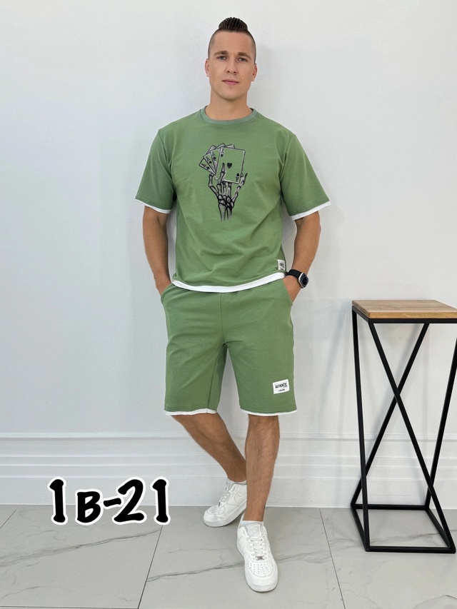 Спортивный костюм 22949370