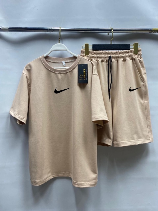 Спортивный костюм 22949021