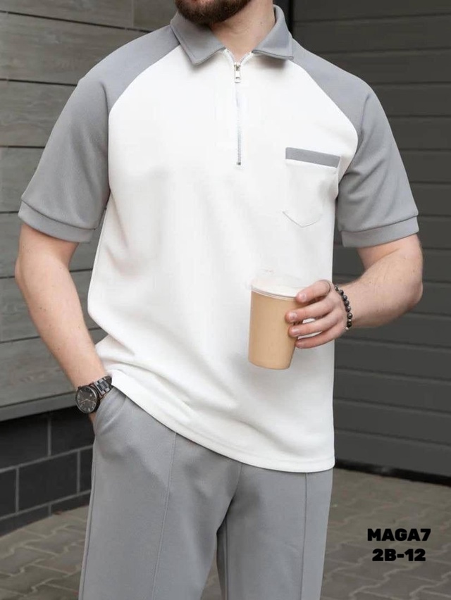 Спортивный костюм 22948903