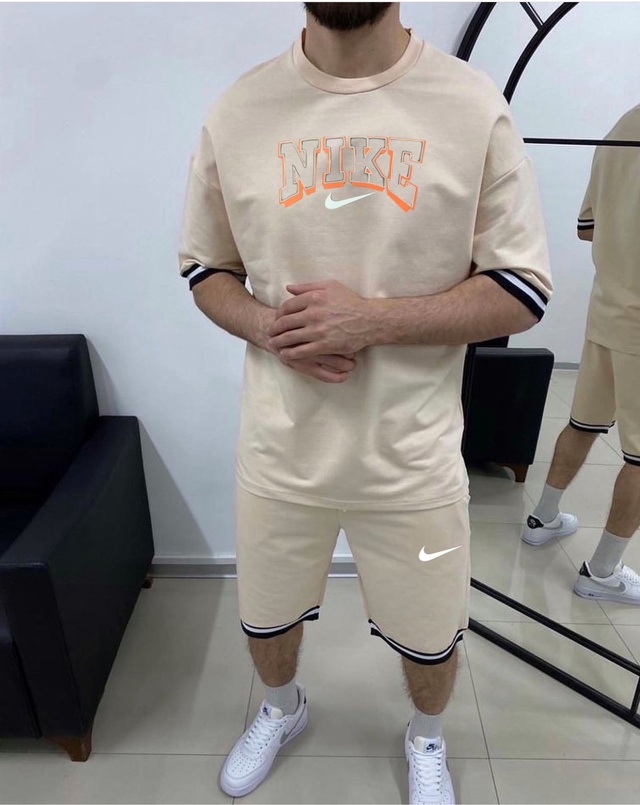 Спортивный костюм 22949439