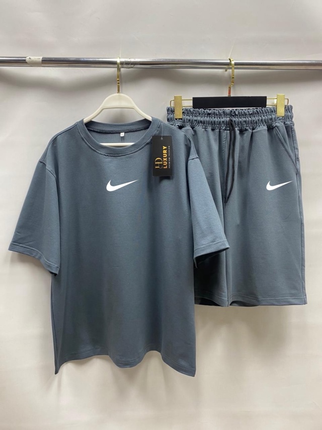 Спортивный костюм 22949021