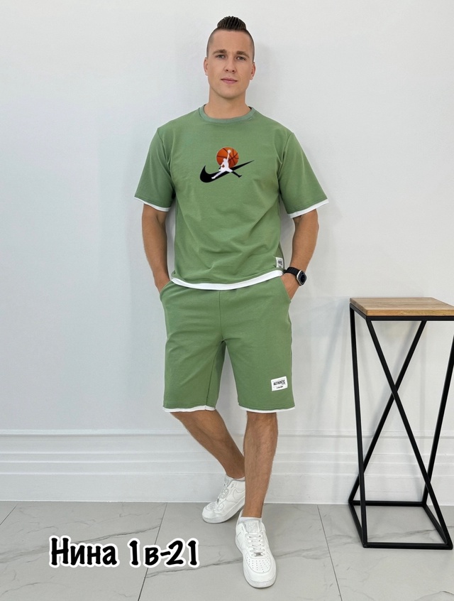 Спортивный костюм 22949543