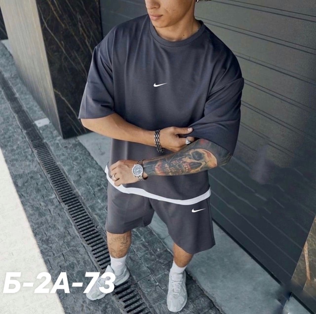 Спортивный костюм 22960871