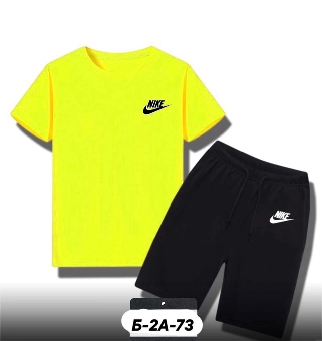 Спортивный костюм 22961336